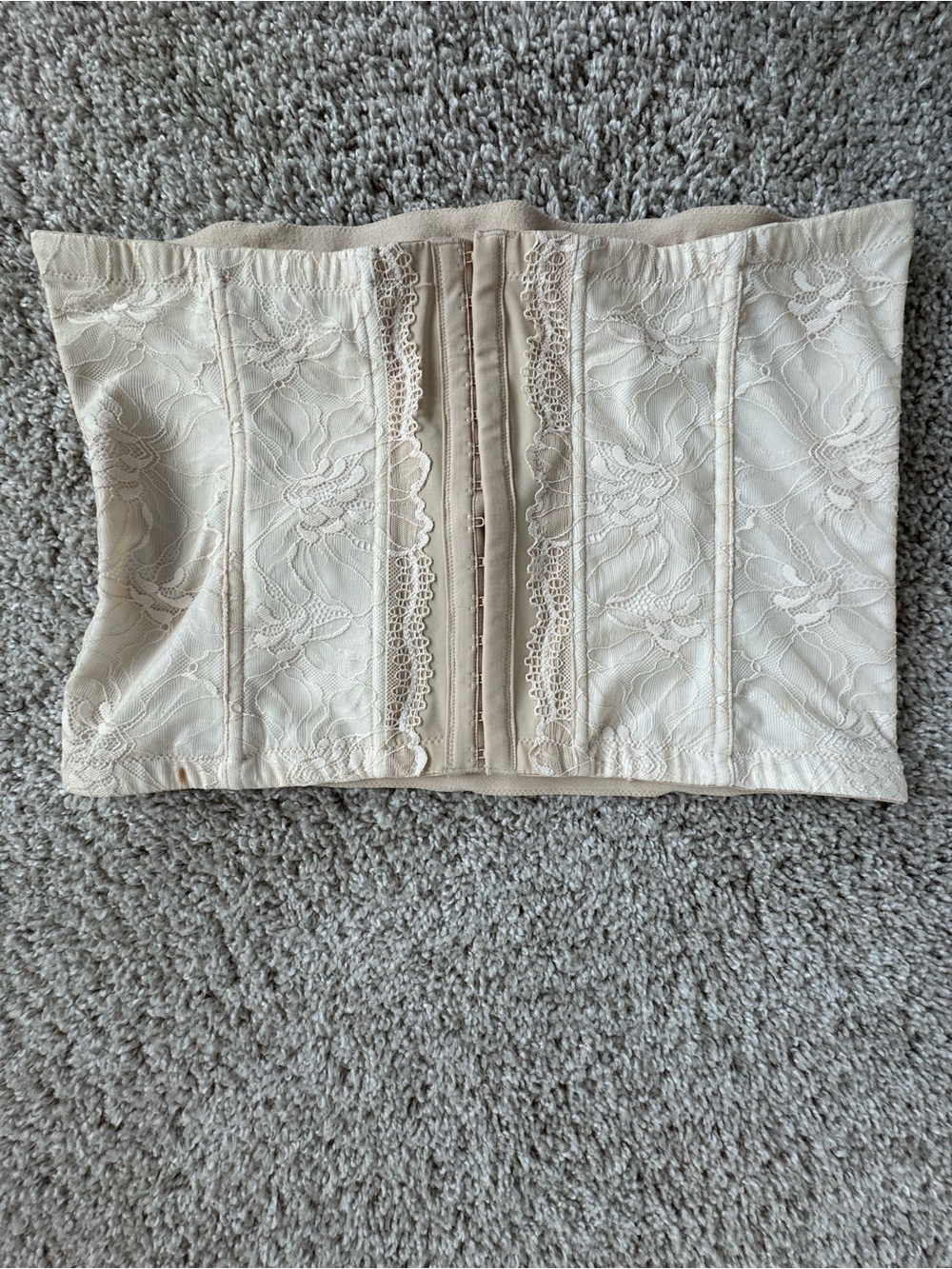 Maidenform Lace Waist Cincher in Cream